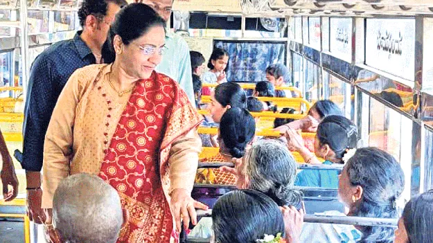 బస్టాండ్‌ను పరిశుభ్రంగా ఉంచాలి