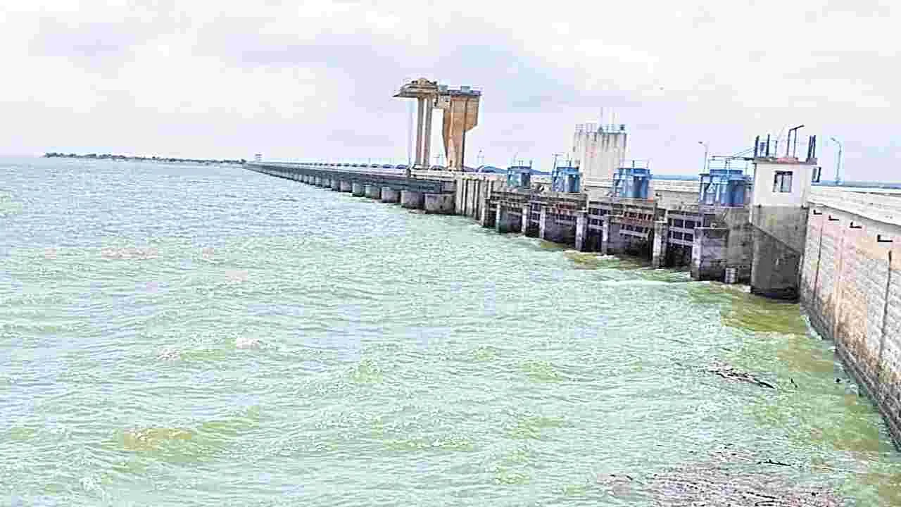 Nizam Sagar: గోదావరికి పెరిగిన వరద
