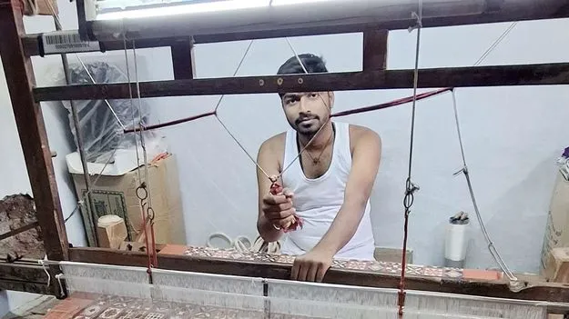 Konda Lakshman Bapuji Award: ‘పుట్టపాక’ చేనేత కళాకారులకు.. కొండా లక్ష్మణ్‌ బాపూజీ పురస్కారాలు