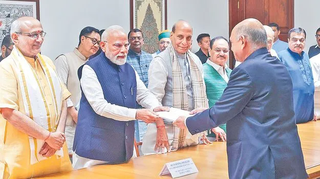 PM Modi: సీపీ రాధాకృష్ణన్‌ నామినేషన్‌ దాఖలు 