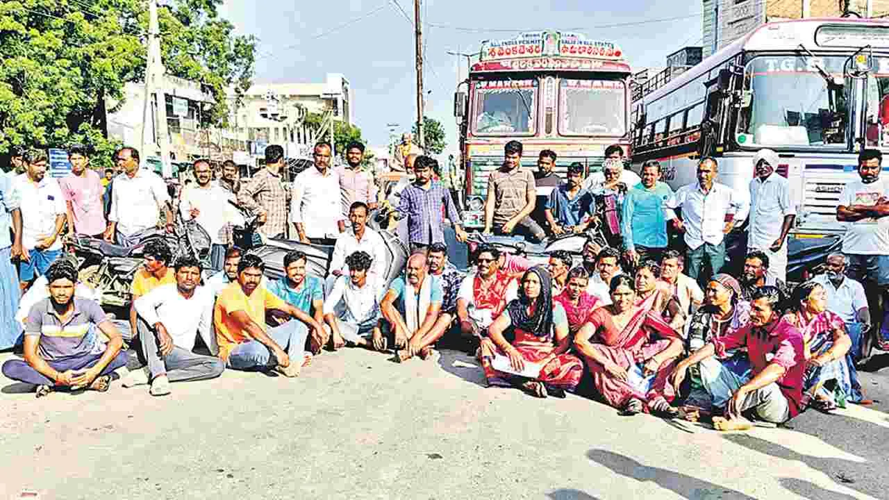 Urea shortage: ఎరువు దొరికేదెప్పుడు?