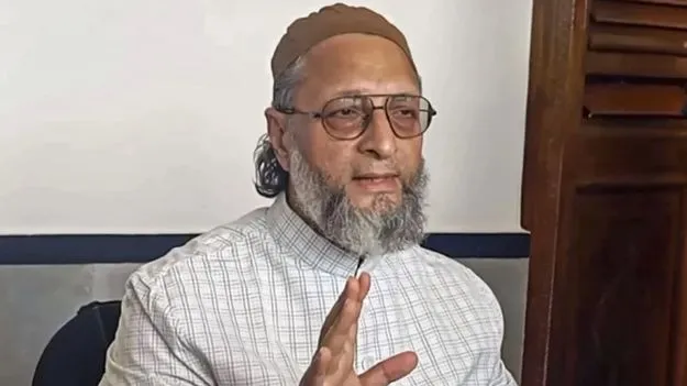 Asaduddin Owaisi: పాకిస్థాన్‌ బెదిరింపులపై మోదీ స్పందించాలి