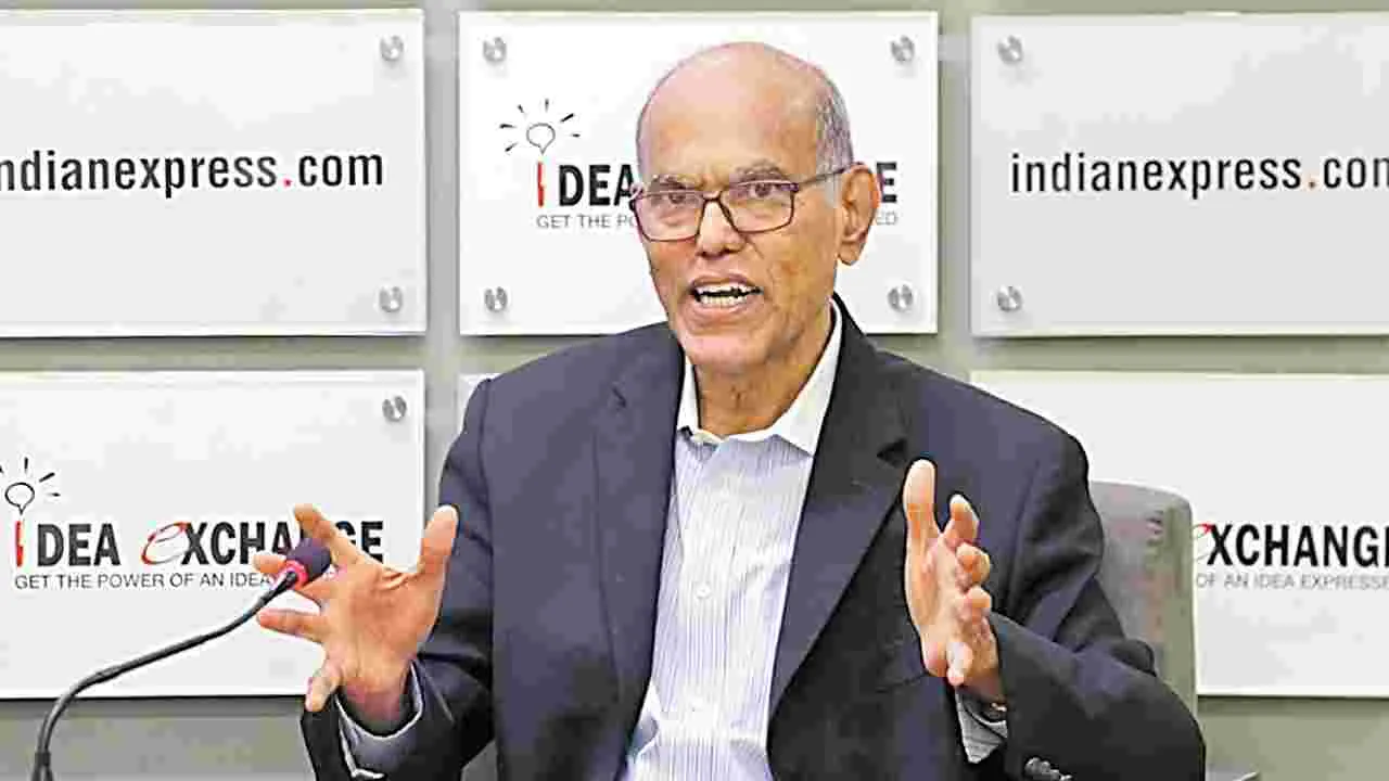 Duvvuri Subbarao: ట్రంప్‌ సుంకాలతో నష్టం.. రూ.7 లక్షల కోట్లు!