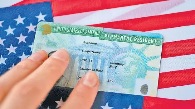 US Green Card: 20 వేల డాలర్లకు గ్రీన్‌కార్డు!