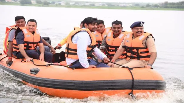 ప్రజల రక్షణకు అన్ని ఏర్పాట్లతో సిద్ధంగా ఉన్నాం