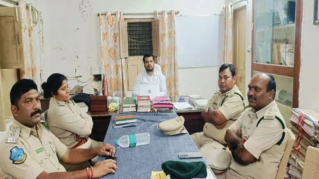 కవ్వాల్‌టైగర్‌జోన్‌లోకి భారీ వాహనాల అనుమతులు