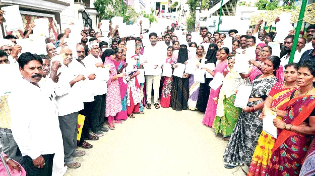 పేదల ఆరోగ్యానికి ప్రభుత్వ భరోసా