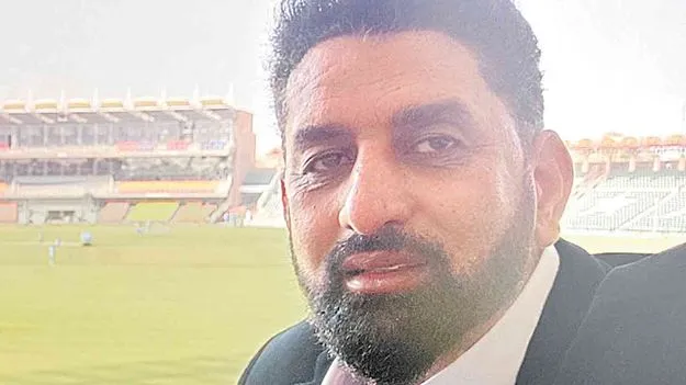 Pakistan Ex Cricketer Controversy: బంతికి వేజ్‌లైన్‌ పూశారు
