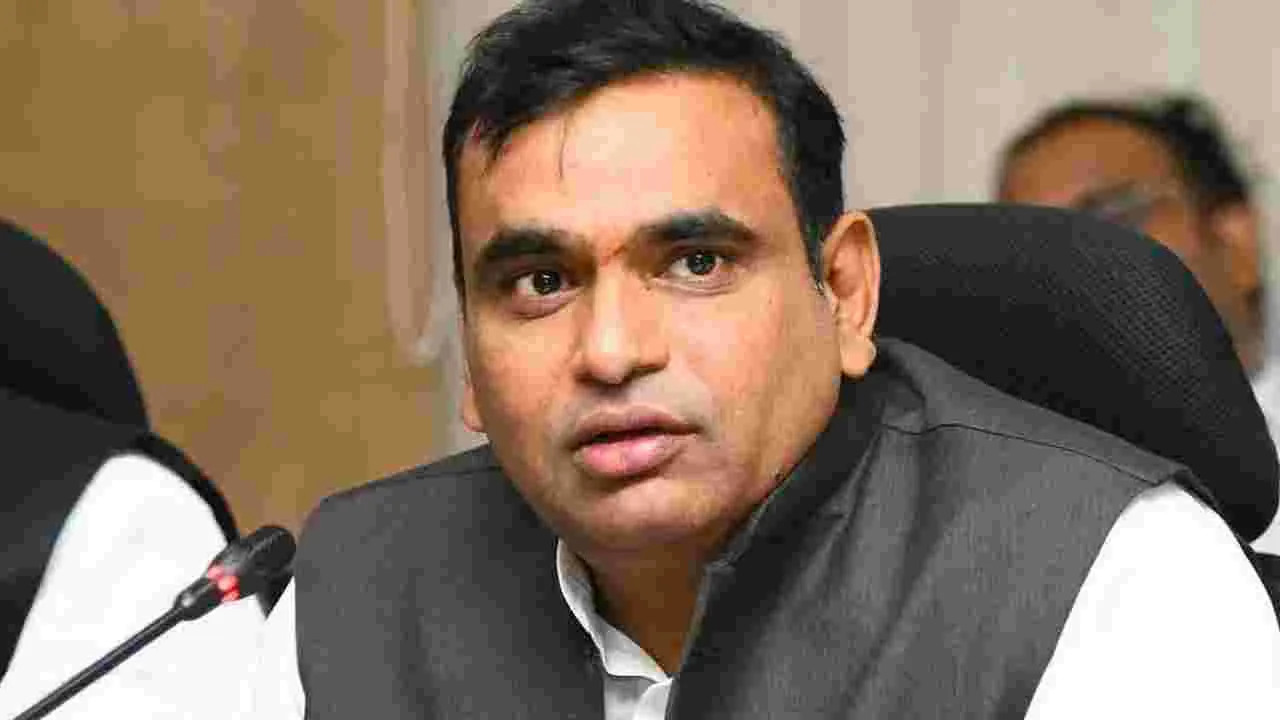 Chamala Kiran Kumar Reddy: ఎర్రకోటపై ఆర్‌ఎస్‌‌ఎస్‌ ప్రస్తావన సరికాదు