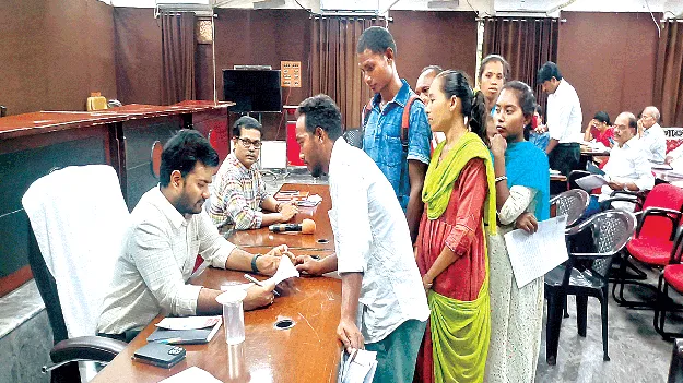 పీజీఆర్‌ఎస్‌కు 36 వినతులు