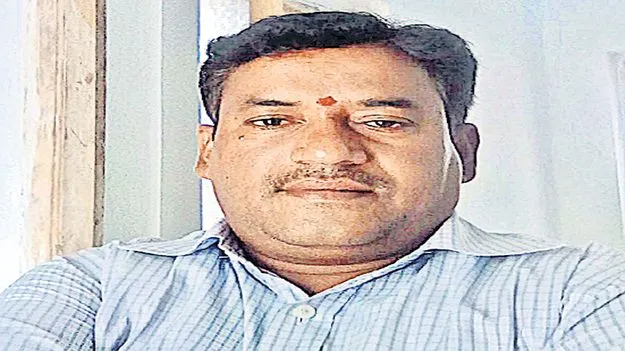 ద్విచక్ర వాహనం అదుపుతప్పి ఒకరి మృతి