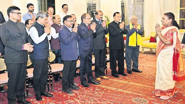 విశ్రాంత ఐఏఎస్‌ బాబూరావునాయుడును అరుదైన అవకాశం 