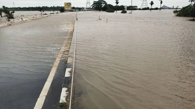 ఐతవరం-అంబారుపేట ట్రాఫిక్‌ సమస్యకు చెక్‌