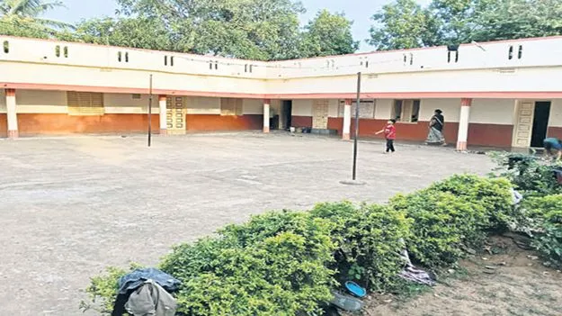 హాస్టళ్లకు హంగులు!