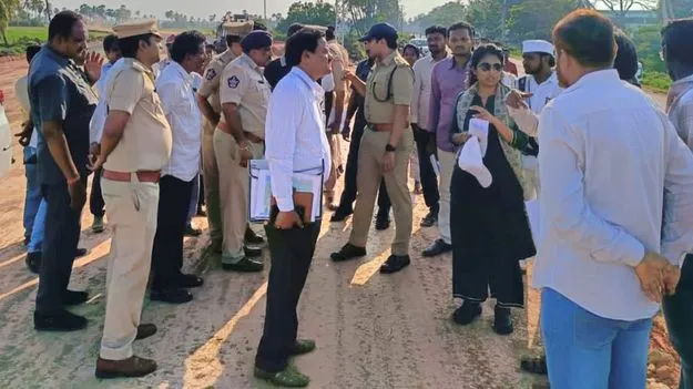 వాహనదారుల భద్రతకు ప్రాధాన్యం