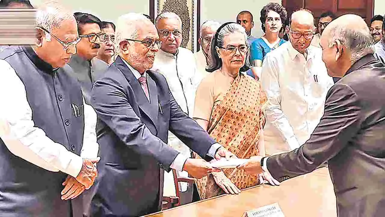 Congress: ఇండీ అభ్యర్థి సుదర్శన్‌రెడ్డి నామినేషన్‌