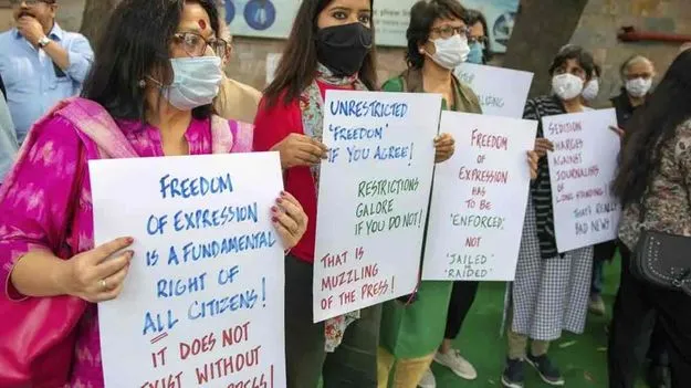 New Sedition Law: పాత్రికేయులపై ప్రతాపం
