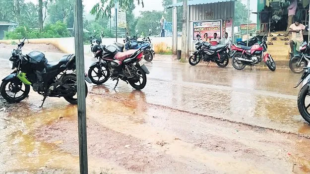 మన్యంలో భిన్న వాతావరణం  