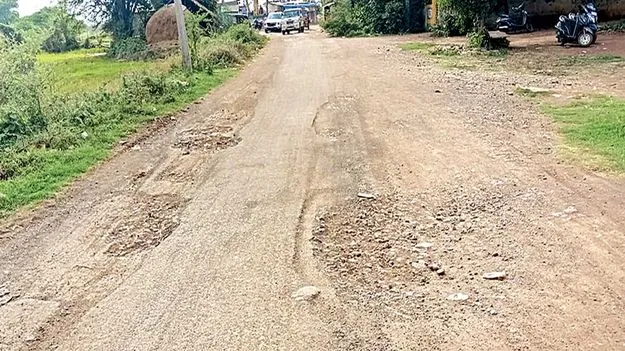 ఆర్‌అండ్‌బీ రోడ్లకు మోక్షం