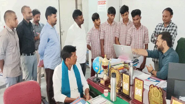 kumaram bheem asifabad- ఉపాధ్యాయులపై అదనపు కలెక్టర్‌ ఆగ్రహం