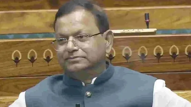 Pankaj Chaudhary: కాళేశ్వరం పూర్తి చేస్తేనే రుణాలపై వడ్డీ తగ్గిస్తాం