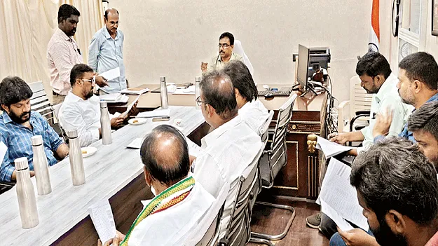 అదనపు పోలింగ్‌ కేంద్రాలపై అభిప్రాయం తెలపాలి