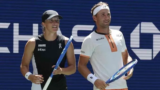 US Open 2025: సెమీస్‌లో స్వియటెక్‌ జోడీ