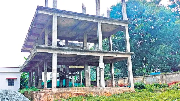 వైద్యుల వసతి గృహాలు పూర్తయ్యేదెన్నడో?