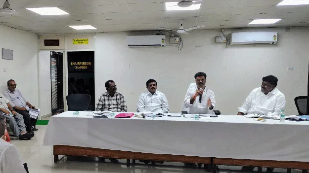 రైతాంగానికి రూ.వందకోట్ల రుణాలిస్తాం