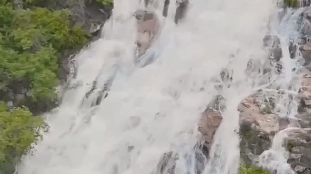 చెలిమిచేను జలపాత సోయగాలు