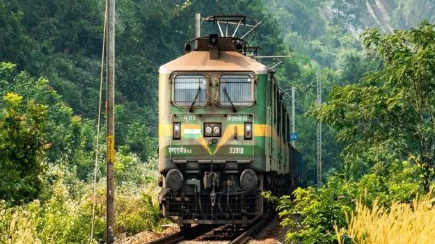 South Central Railway: దసరా-దీపావళి కోసం 170 ప్రత్యేక రైళ్లు: దక్షిణ మధ్య రైల్వే 