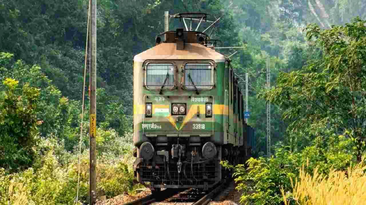 South Central Railway: దసరా-దీపావళి కోసం 170 ప్రత్యేక రైళ్లు: దక్షిణ మధ్య రైల్వే 