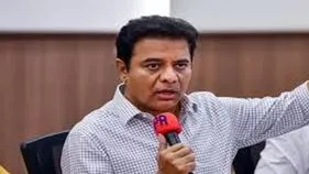 KTR Must Apologize: నోరు జారితే బహిరంగ క్షమాపణ చెప్పాలి