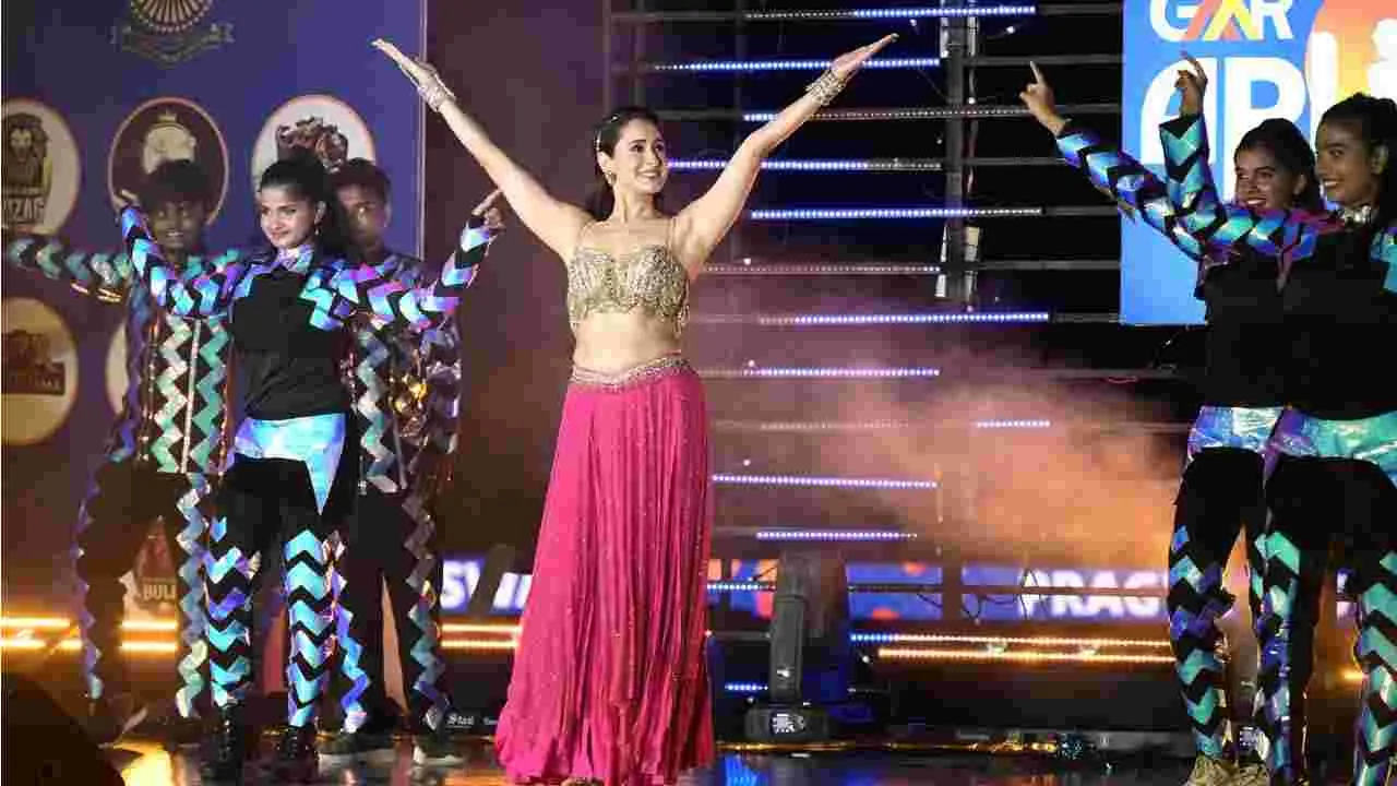 APL-4: అట్టహాసంగా టోర్నీ ఏపీఎల్‌-4 ప్రారంభం..