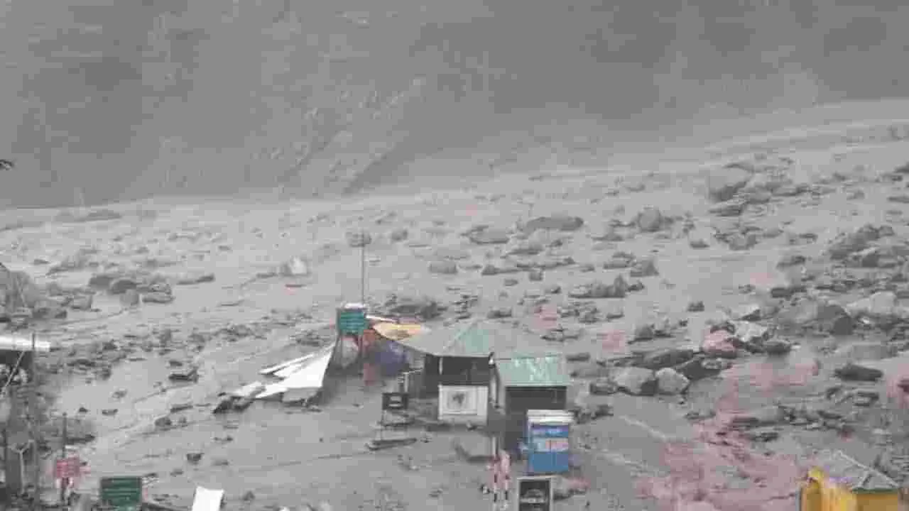 Uttarakhand: జలప్రళయం.. తుడిచిపెట్టుకుపోయిన ఆర్మీ బేస్ క్యాంప్.. 11 మంది గల్లంతు