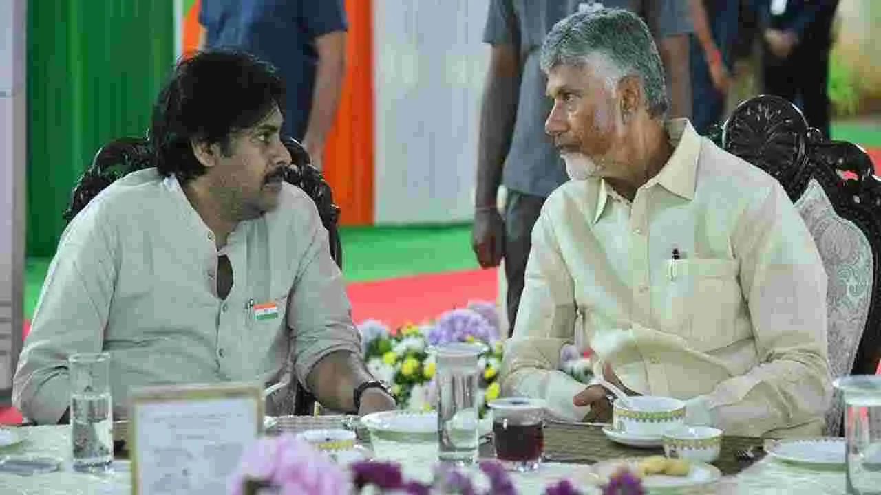 At Home in AP Raj Bhavan: రాజ్‌భవన్‌‌లో ఎట్ హోమ్.. హాజరైన సీఎం, డిప్యూటీ సీఎం దంపతులు