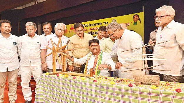  చేనేత కార్మికులకు అండగా ప్రభుత్వం:ఎమ్మెల్యే శంకర్‌