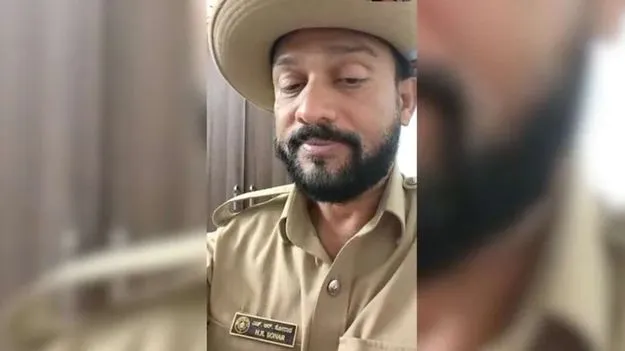 Bengaluru Cop Suspended: పోలీస్ యూనిఫామ్‌లో భార్యకు దొంగ వీడియో కాల్.. చివరకు ఏం జరిగిందో తెలిస్తే..