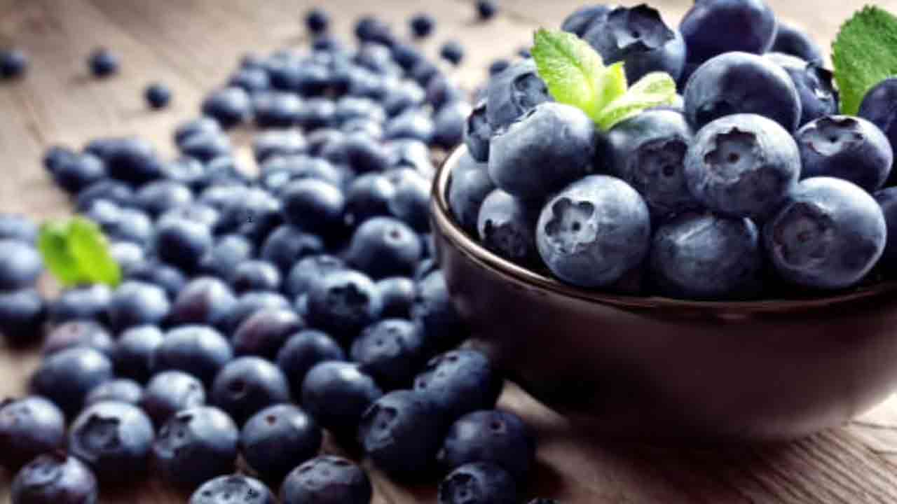 Brain Health Tips: ఈ ఆహారాలు తీసుకుంటే చాలు.. మీ బ్రెయిన్ షార్ప్‌గా మారినట్లే..