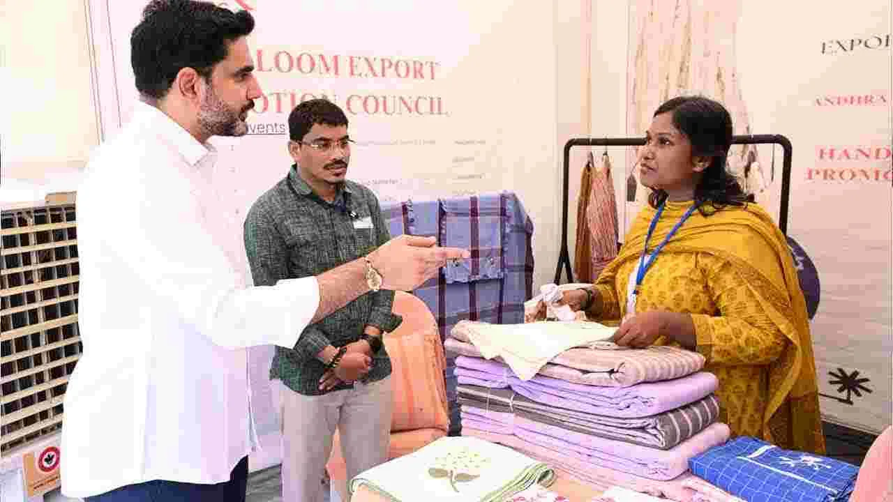 National Handloom Day: నేతన్నలకు తెలుగుదేశం పార్టీకి అవినాభావ సంబంధం ఉందని: సీఎం చంద్రబాబు నాయుడు