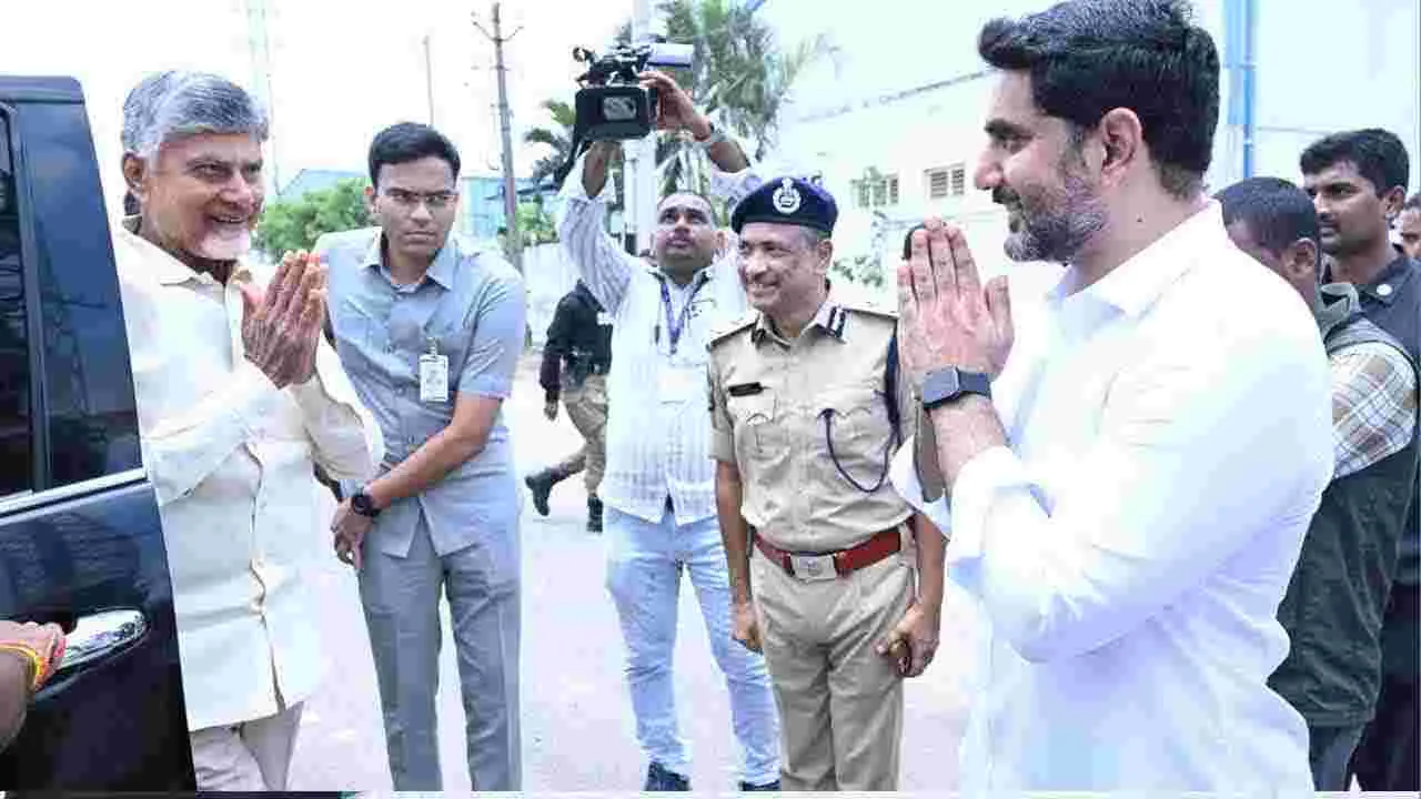 National Handloom Day: నేతన్నలకు తెలుగుదేశం పార్టీకి అవినాభావ సంబంధం ఉందని: సీఎం చంద్రబాబు నాయుడు