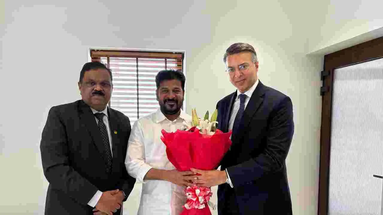 Revanth Reddy: రాష్ట్రానికి అమిటీ యూనివ‌ర్సిటీ రాక.. ఒప్పందం చేసుకున్న సీఎం రేవంత్