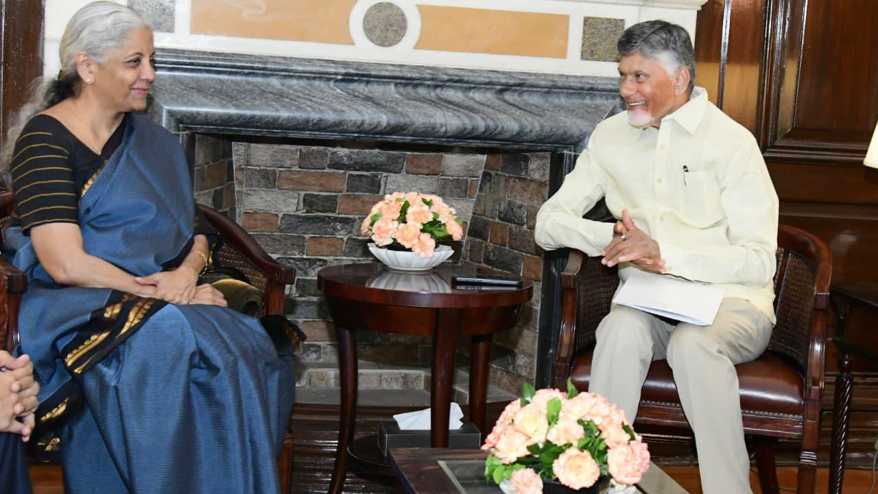CM Chandrababu Delhi Tour : NDA ఉపరాష్ట్రపతి అభ్యర్థి సీపీ రాధాకృష్ణన్‌నుతో చంద్రబాబు మర్యాదపూర్వక భేటీ