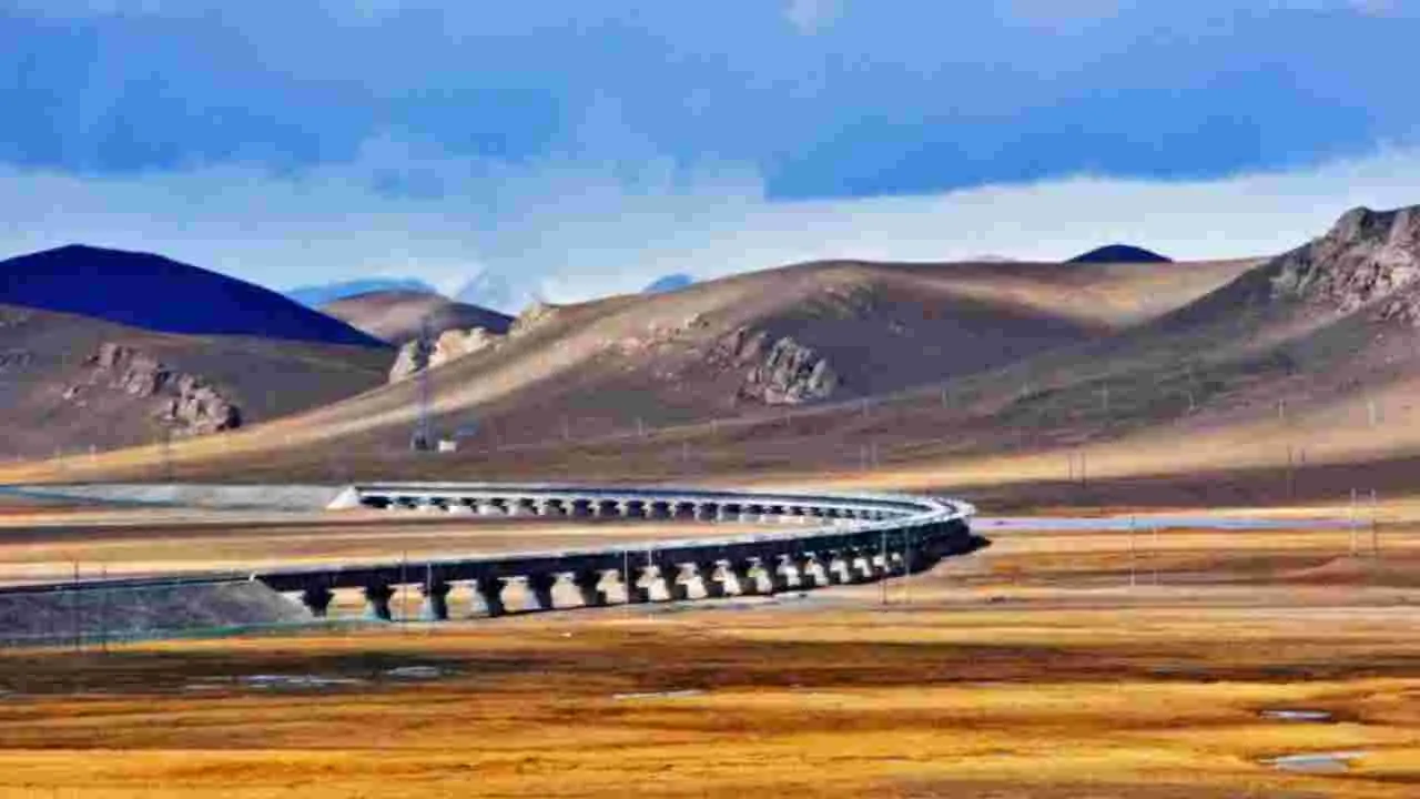 Xinjiang Tibet Railway: వాస్తవాధీన రేఖకు సమీపంలో భారీ రైల్వే ట్రాక్‌ నిర్మాణానికి చైనా ప్లాన్ 