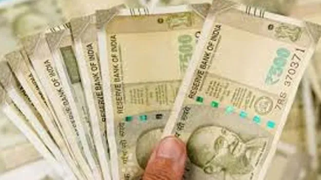 Police Corruption: తాళాలు కావాలా రూ.50 వేలు ఇవ్వు