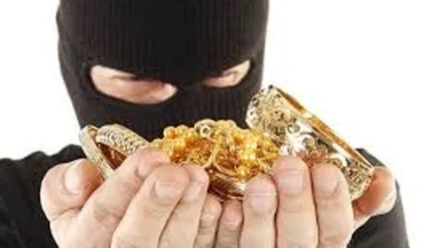 Gold Chains Stolen: తిరుమలలో చోరీ