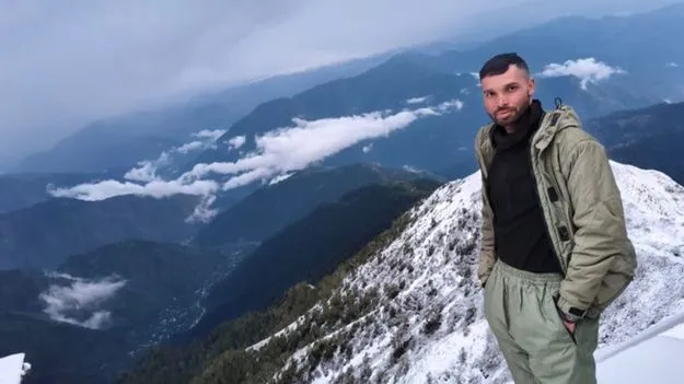 Vehicle Accident in Kashmir: కశ్మీర్‌లో వాహనం బోల్తా.. రాష్ట్ర జవాన్‌ మృతి