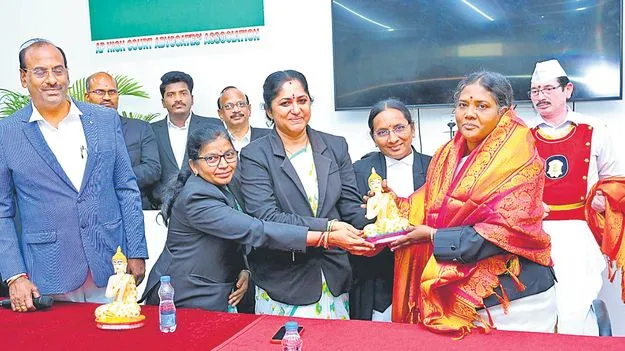 Chief Justices Honored with Grand Felicitation: న్యాయమూర్తులకు ఘన సన్మానం