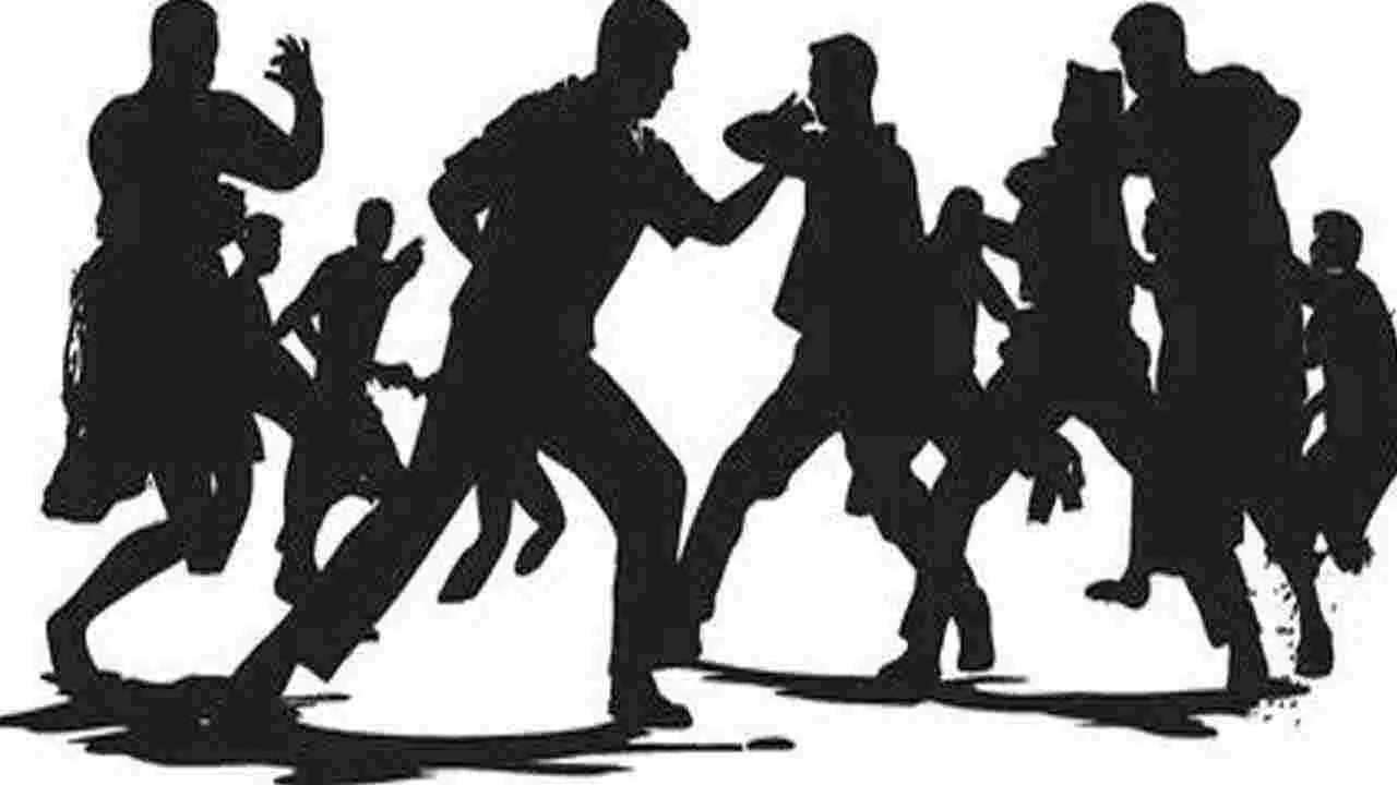 Gachibowli Hostel owner Attack: హైదరాబాద్‌లో దారుణం.. యజమానిపై అమానుష దాడి