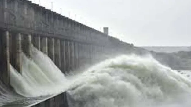 Sri Ram Sagar Project: ఎస్సారెస్పీ నుంచి ముందుగానే నీటి విడుదల